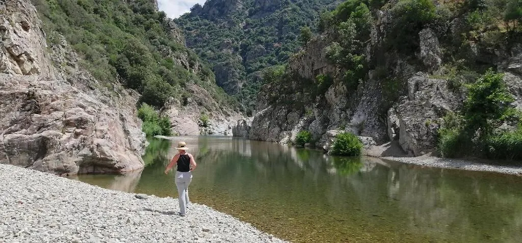 Seùlo Ferula Romantica Mansarda Tra Fiumi E Montagne Sardegna 0*,  איטליה