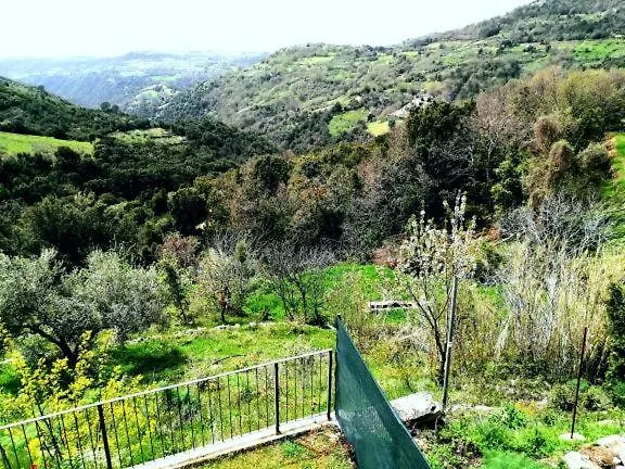 Seùlo Ferula Romantica Mansarda Tra Fiumi E Montagne Sardegna בית נופש